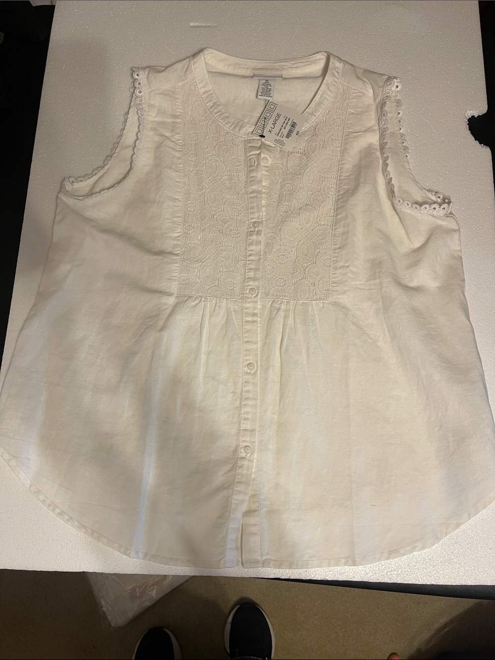 Liz Claiborne White Sleeveless Lace-Front Crochet  Top Blouse NWT Size XL 1X - Picture 9 of 11
